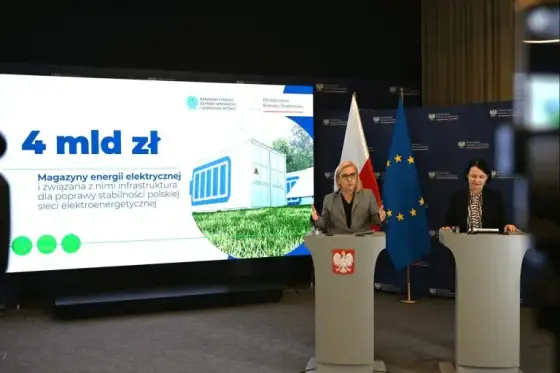 بولندا تحصل على 3.7 مليار دولار لمشاريع التحول في مجال الطاقة وتخزينها